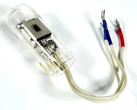L613-04 Hamamatsu Deuterium Lamp Uv Ultraviolet Light