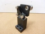 Newport Focus 9883 Corner Mirror Mount With 0.5". Fixed Price $70.25.