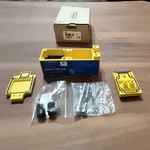 New Box Banner Engineering SBFX1 16652 Multi-beam Fiber Optic Scanner Block. Fixed Price $339.00.